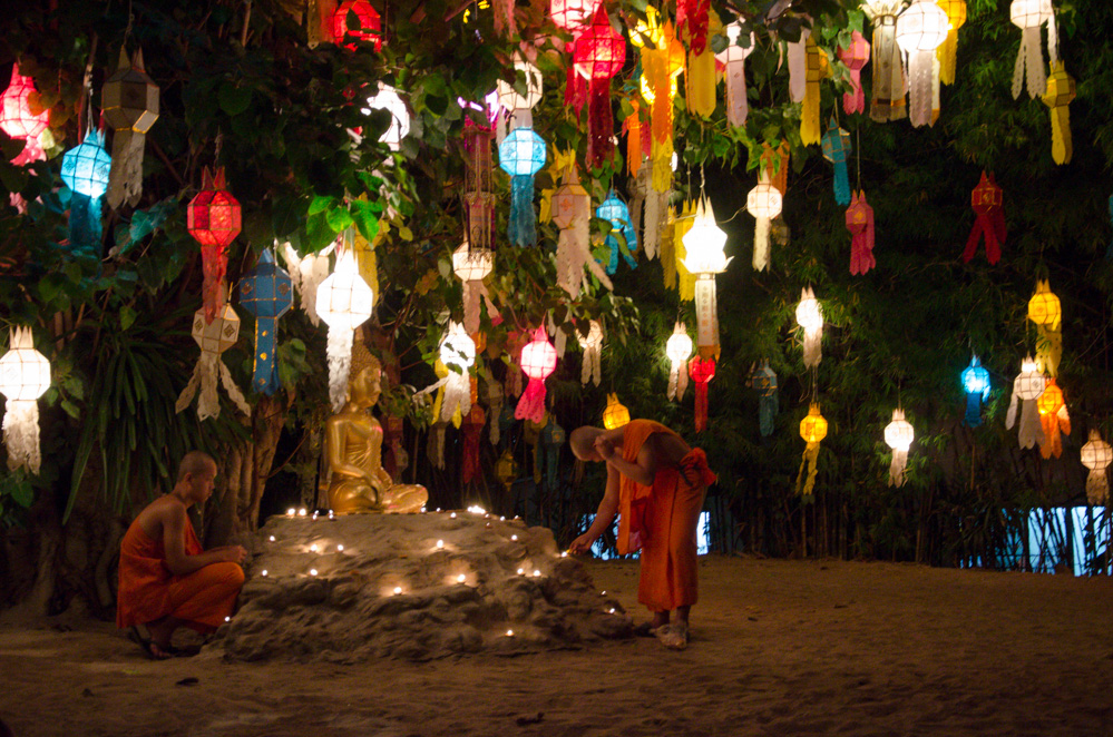 Lantern Festival at Wat Pan Tao